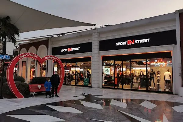 IN Street İstanbul Viaport AVM Mağazası - Resim 4