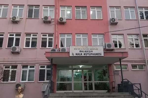 Hasan Basri Çantay Kütüphanesi - Resim 2