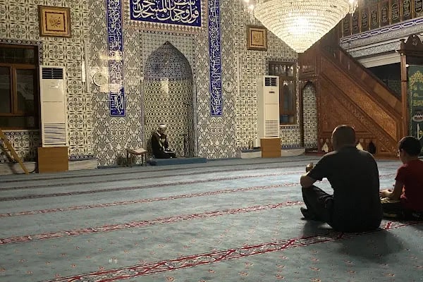 T.C. ATAŞEHİR MÜFTÜLÜĞÜ ŞEHİTLER CAMİİ - Resim 12