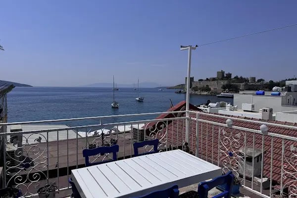 White and Blue Hotel Bodrum - Resim 1