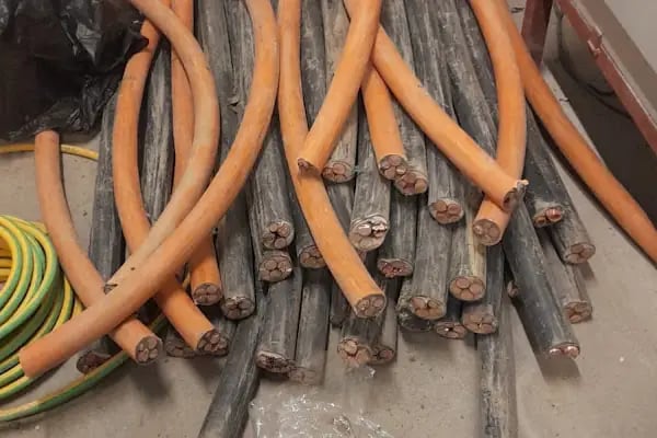 HÜR METAL HURDA GERİ DÖNÜŞÜM -İSTANBUL HADIMKÖY HURDA ALANLAR-KABLO -BAKIR-PASLANMAZ-316-304-ALAN-DEMİR-HURDA PVC-KOMPOZİT - Resim 17