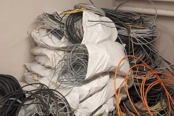 HÜR METAL HURDA GERİ DÖNÜŞÜM -İSTANBUL HADIMKÖY HURDA ALANLAR-KABLO -BAKIR-PASLANMAZ-316-304-ALAN-DEMİR-HURDA PVC-KOMPOZİT - Resim 13