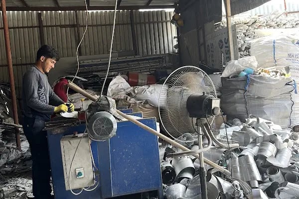 HÜR METAL HURDA GERİ DÖNÜŞÜM -İSTANBUL HADIMKÖY HURDA ALANLAR-KABLO -BAKIR-PASLANMAZ-316-304-ALAN-DEMİR-HURDA PVC-KOMPOZİT - Resim 18