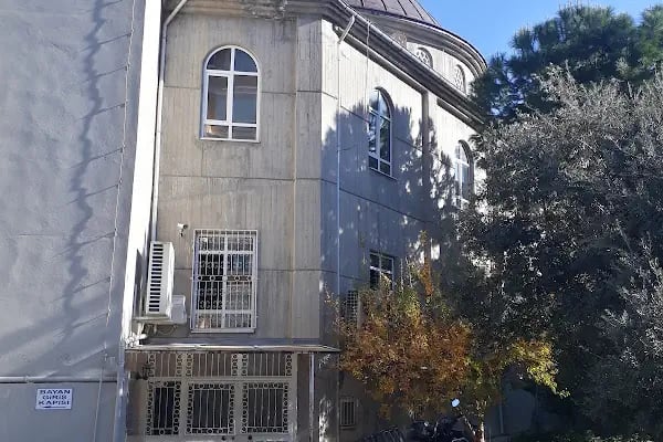 Emine Özmüftüoğlu Cami - Resim 15