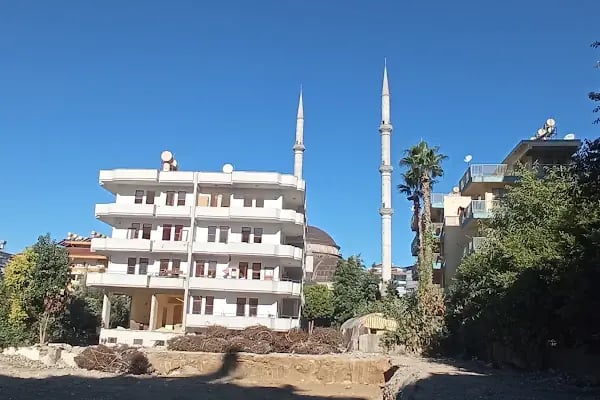 Emine Özmüftüoğlu Cami - Resim 6