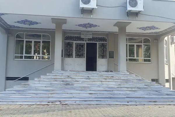 Emine Özmüftüoğlu Cami - Resim 12