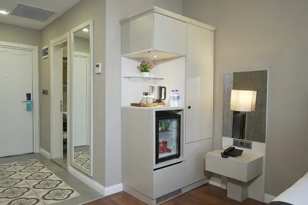 Homey Airport Hotel - Resim 11