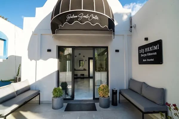 Diş Hekimi Derya Güncan, Bodrum Smile Center - Resim 3