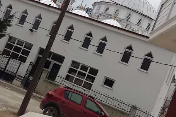 Fatih Sultan Mehmet Cami - Resim 2