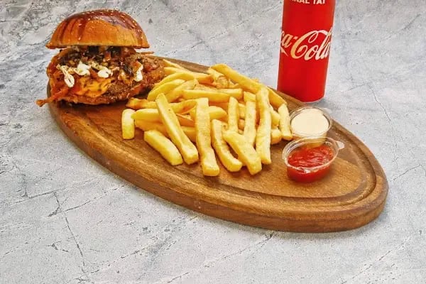 CADDE FAST FOOD CAFE - Resim 12
