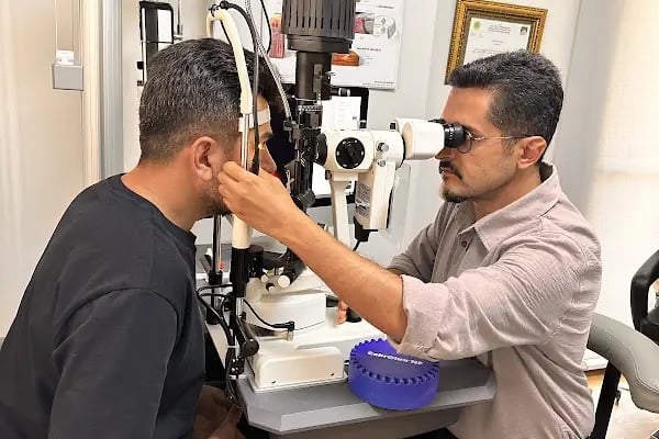 Op. Dr. Mehmet Vural Göz VE Estetik Kliniği - Resim 10