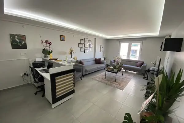 Op. Dr. Mehmet Vural Göz VE Estetik Kliniği - Resim 18
