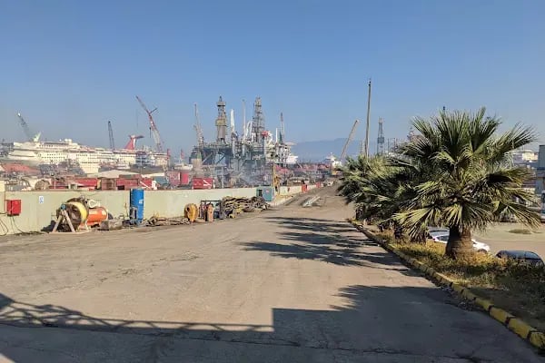 Simsekler Ship Recycling (Gemi Sokum Tersanesi) - Resim 6