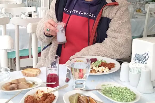 Konservatuara hazırlık kursu,oyunculuk ve diksiyon eğitimi verilir. - Resim 10