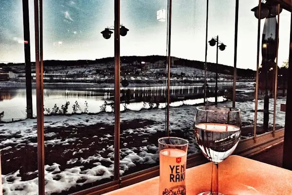 Koyu Mavi Balık Restaurant - Resim 11