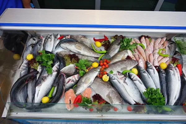 Koyu Mavi Balık Restaurant - Resim 3