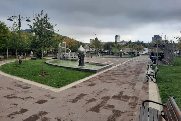 Ataşehir Belediyesi 80. Yıl Cumhuriyet Parkı - Resim 1