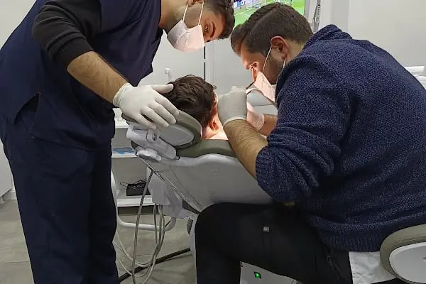 Özel Başiskele Ahmet Melih Bozoğlu Diş Kliniği - Resim 6