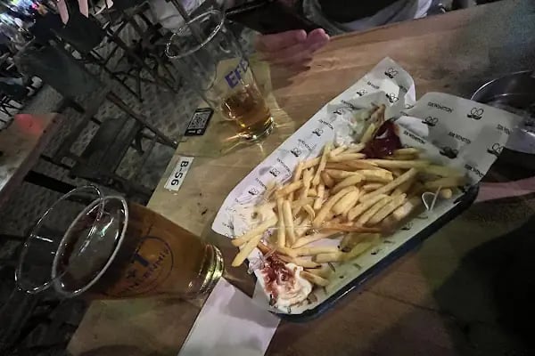 sir winston pub balçova - Resim 5