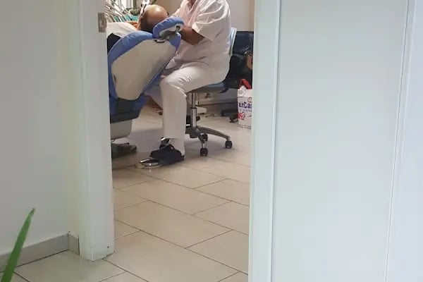 Özel Murat Önen Ağız Ve Diş Sağlığı Polikliniği - Resim 3
