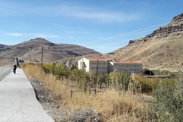 Akçadağ Kozluca Ahmet Yesevi Anadolu Lisesi - Resim 2