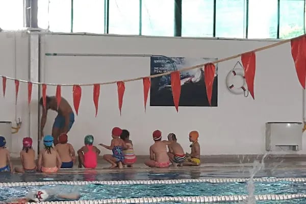 Binnaz Karakaya Kapalı Spor Salonu - Resim 15