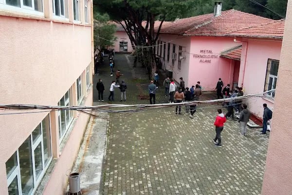 Bergama Mesleki ve Teknik Anadolu Lisesi - Resim 4
