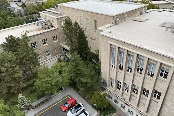 Ankara Üniversitesi Tıp Fakültesi Dekanlık Ve Morfoloji Kampüsü - Resim 12