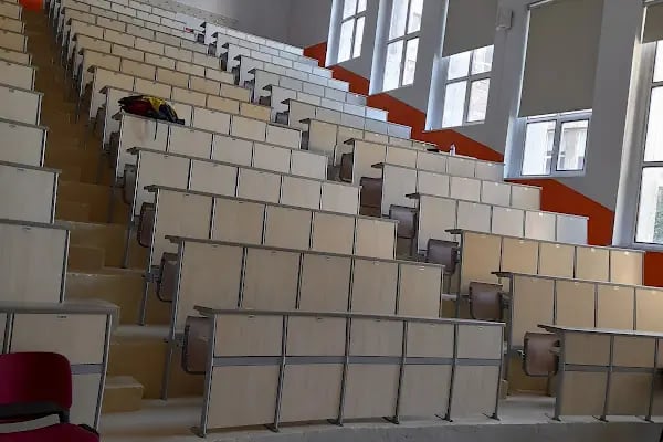 Ankara Üniversitesi Tıp Fakültesi Dekanlık Ve Morfoloji Kampüsü - Resim 3