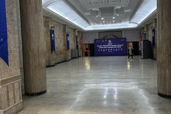 Ankara Üniversitesi Tıp Fakültesi Dekanlık Ve Morfoloji Kampüsü - Resim 11