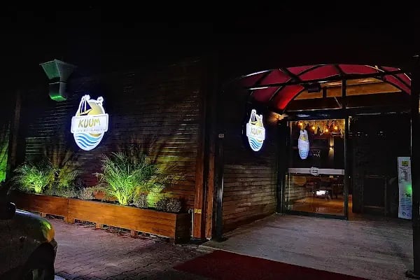 Kuum Cafe Bistro Beach - Resim 2