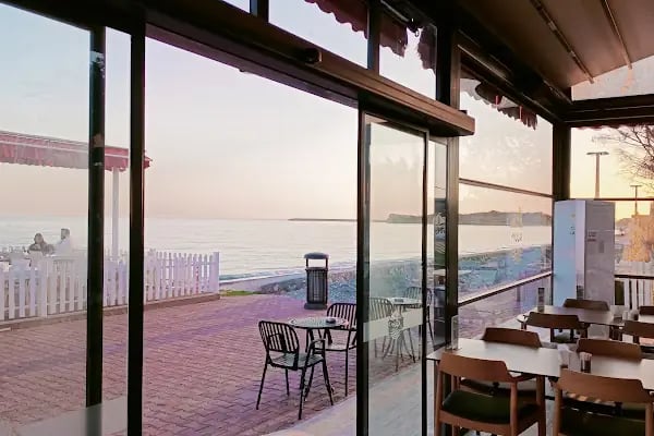 Kuum Cafe Bistro Beach - Resim 10