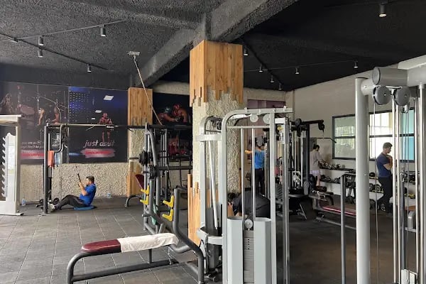 Meşhur Aksu'lu Doğan Şimşek Köfte Piyaz Restaurant - Resim 1