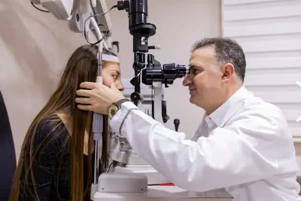 Göz Hastalıkları Uzm. Opr. Dr. İbrahim Demirlenk - Resim 7