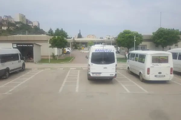 Gemlik Otobüs Garajı - Resim 15
