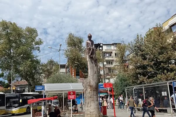 Gemlik Otobüs Garajı - Resim 2