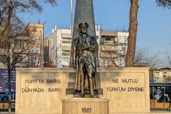 Gemlik Otobüs Garajı - Resim 5