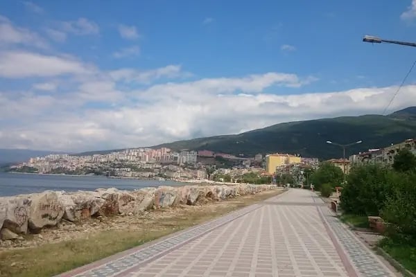 Gemlik Otobüs Garajı - Resim 4