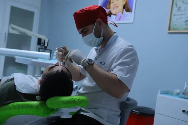 Diş Hekimi Gökhan Düşünmez - Resim 20