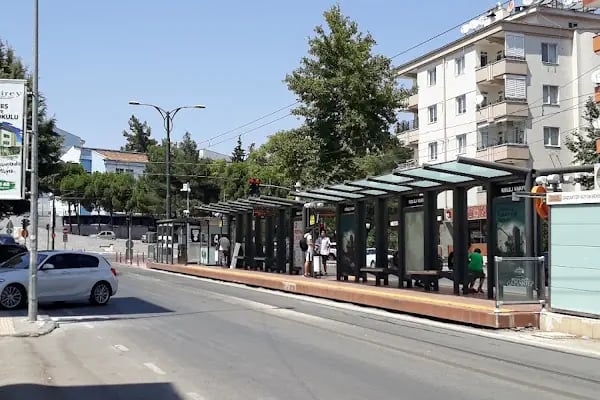 Kolej Vakfı Tramvay Durağı - Resim 2