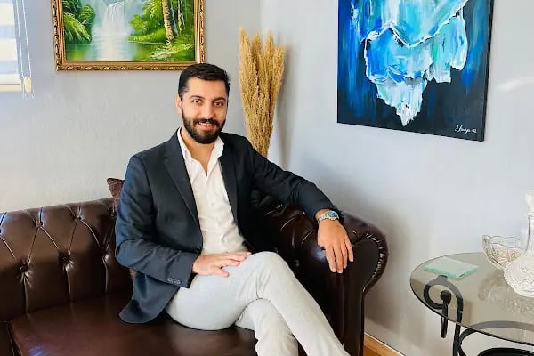Psikolog Hasan Cemre Aslıhak - Resim 1