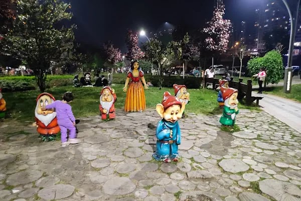 Bahçeşehir Gölet Parkı - Resim 20
