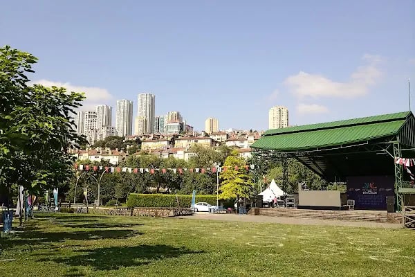 Bahçeşehir Gölet Parkı - Resim 5
