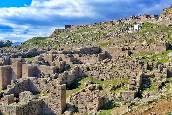 Zeus Sunağı - Resim 16