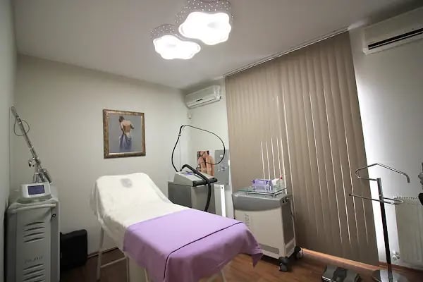 Estetik Plastik Cerrahi Uzmanı Dr.Erhan Şafak - Resim 1