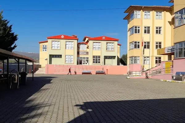 Balıkesir Borsa İstanbul Mesleki ve Teknik Anadolu Lisesi - Resim 3