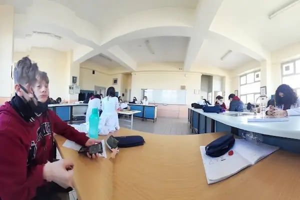 Balıkesir Borsa İstanbul Mesleki ve Teknik Anadolu Lisesi - Resim 12