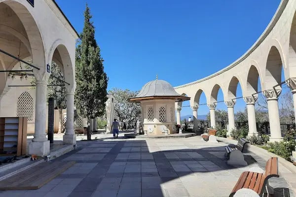Hz Ukkaşe Türbesi - Resim 9