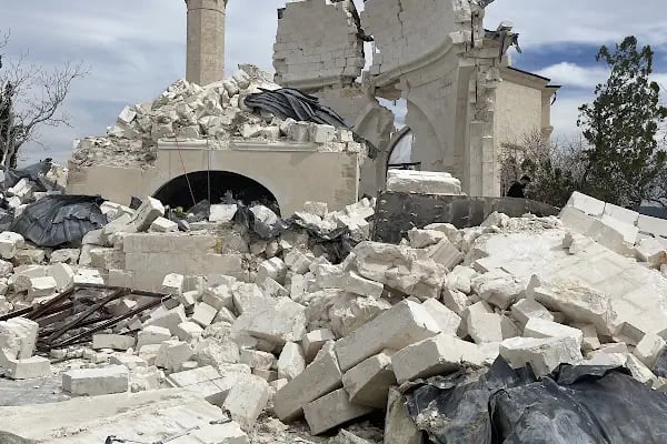 Hz Ukkaşe Türbesi - Resim 15