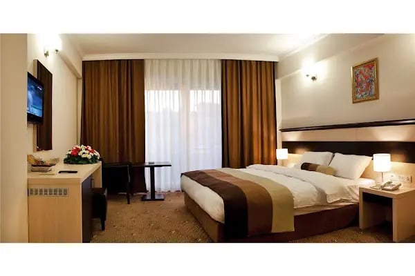 Astopia Hotel &amp; Cafe - Resim 16